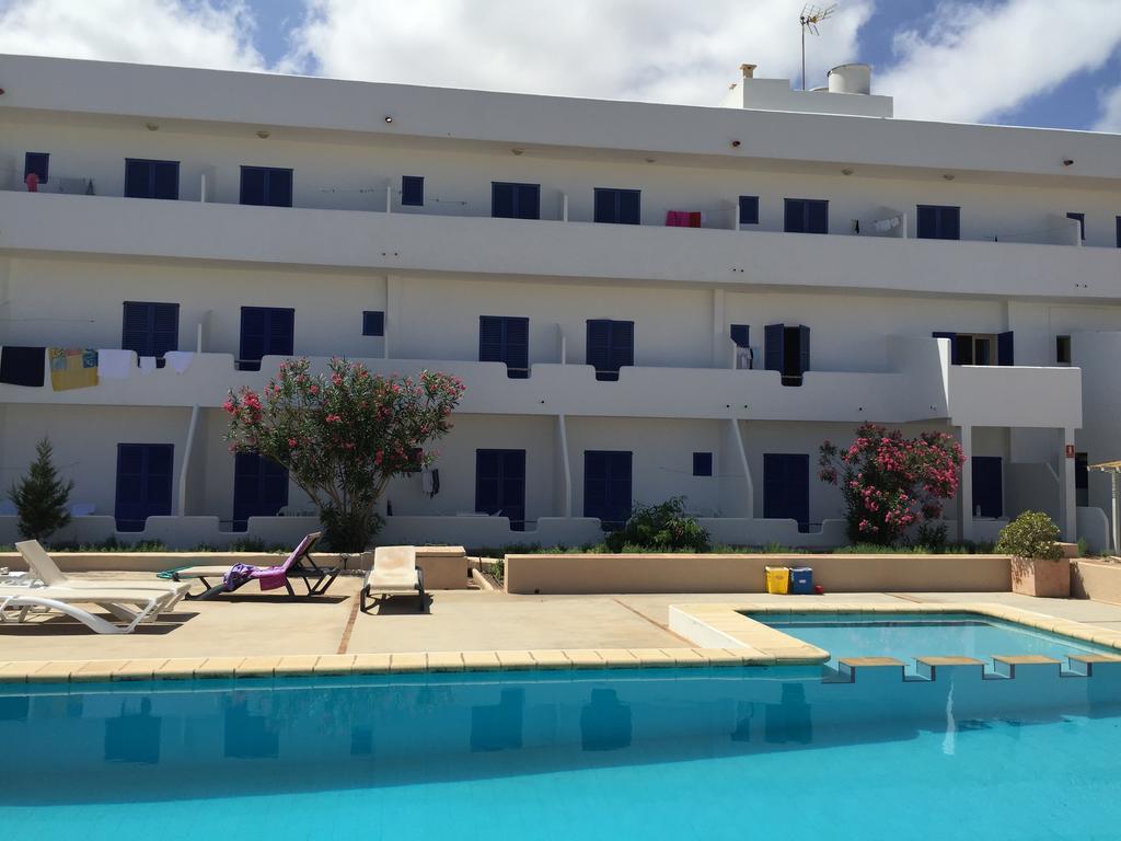Hostal Mayans Es Pujols Exterior photo
